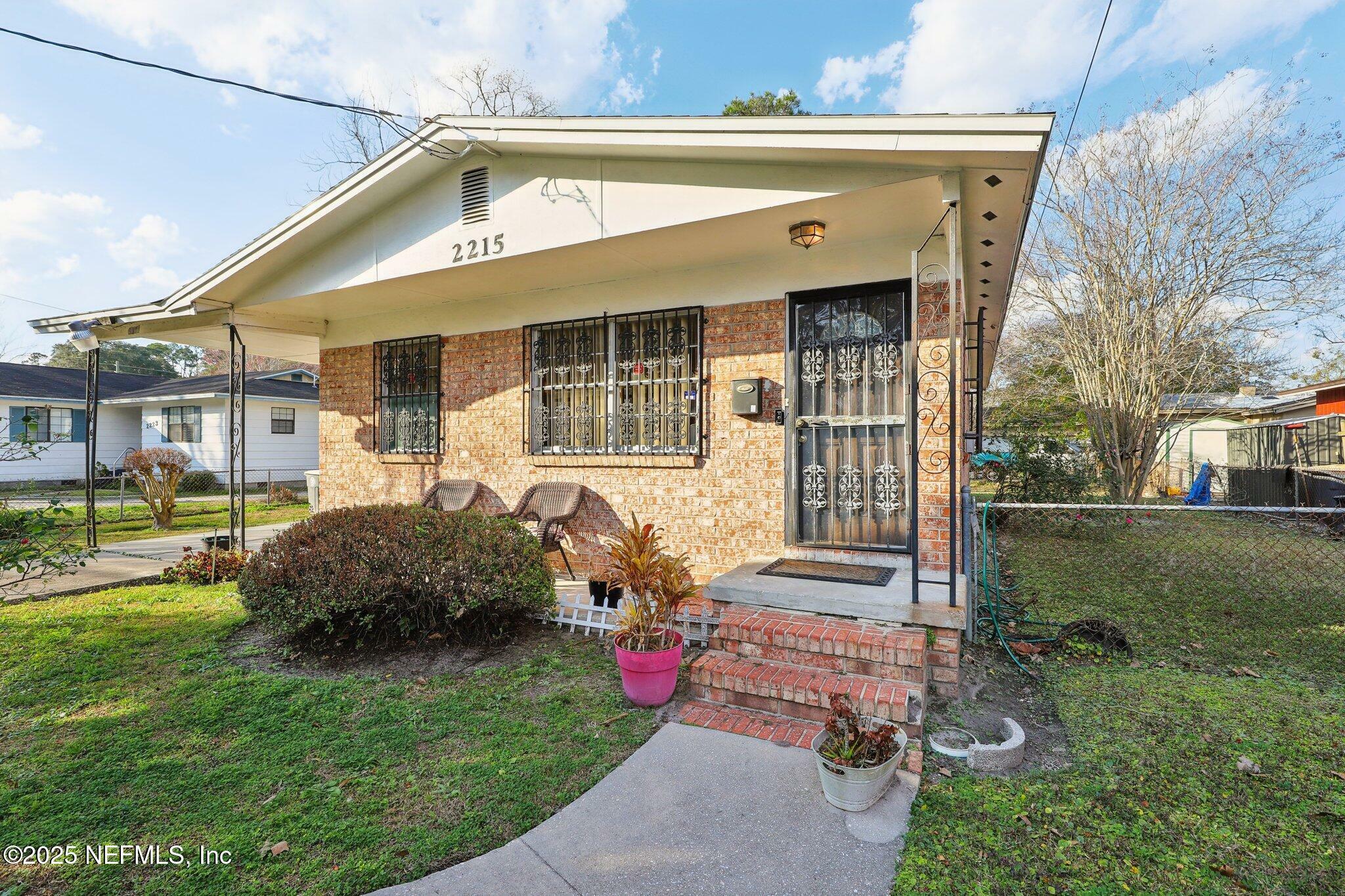 Property Photo:  2215 W 30th Street  FL 32209 