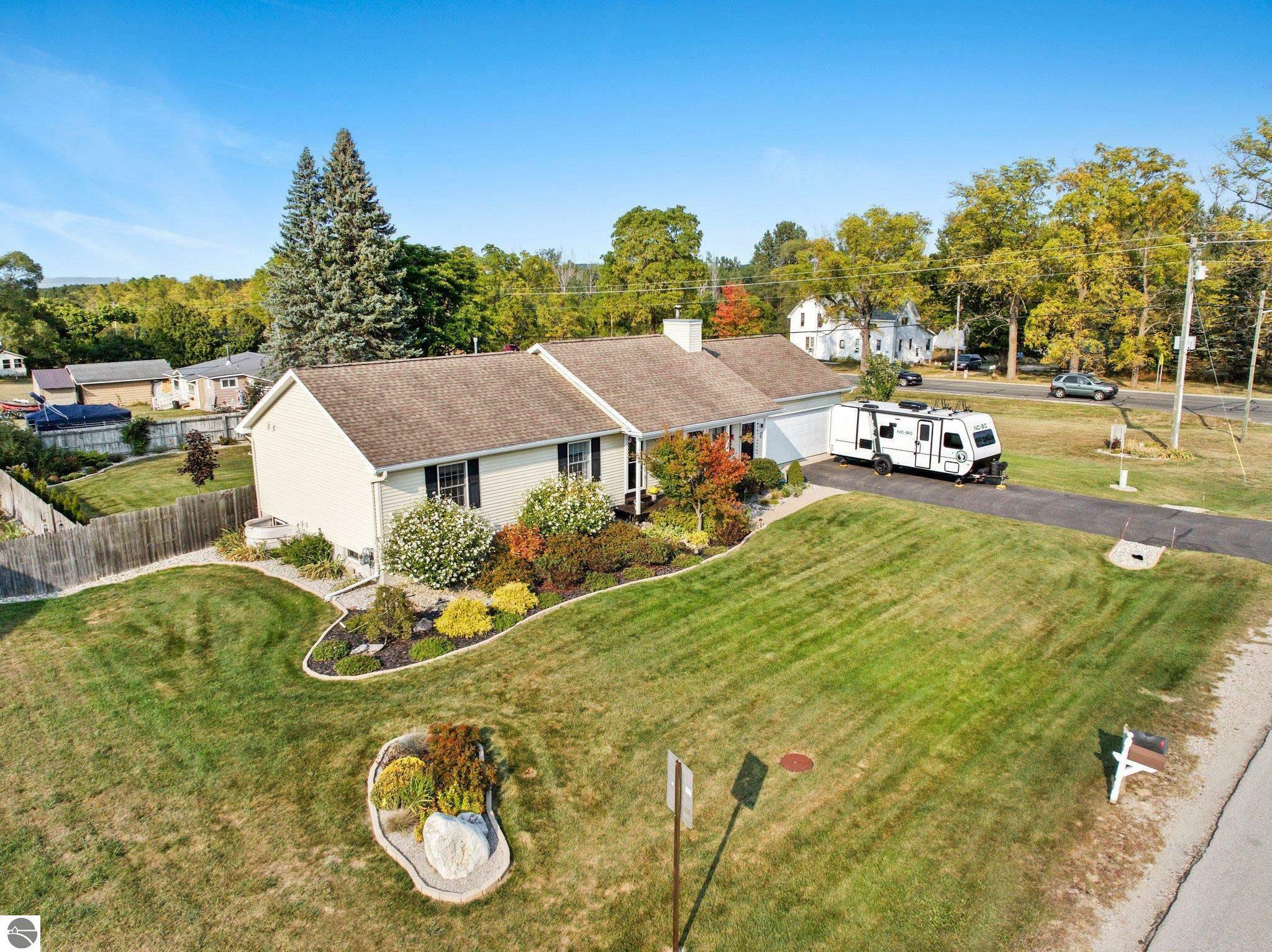 981 Napolean Way  Traverse City MI 49696 photo