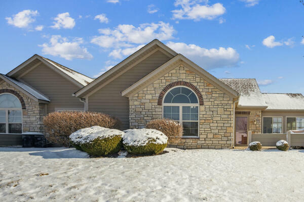 Property Photo:  9090 Royal Oak Lane  KY 41091 