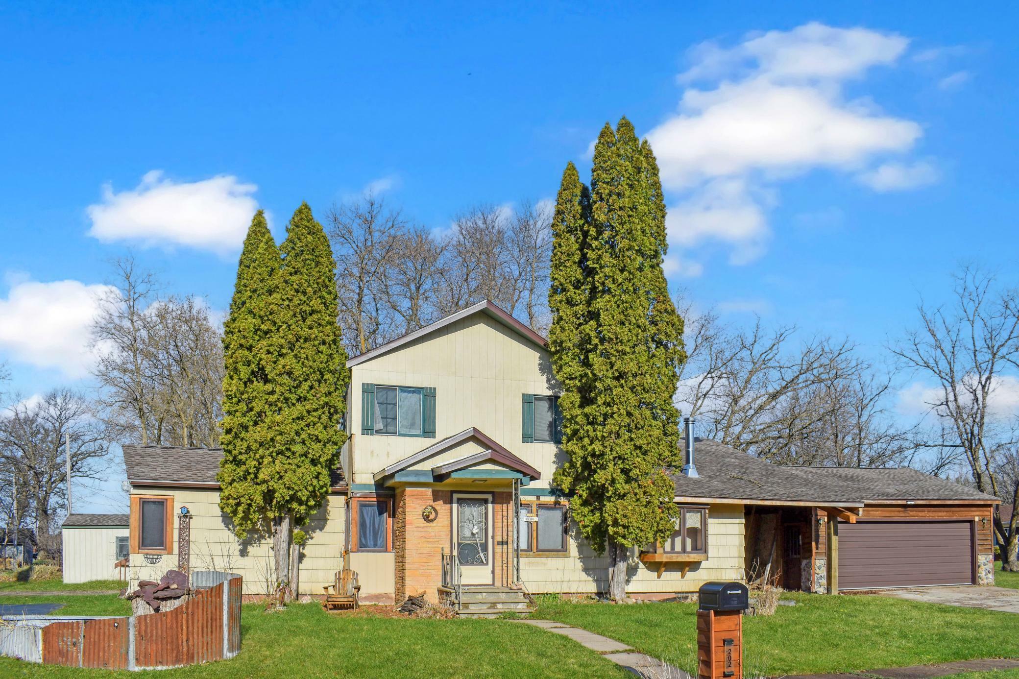 Property Photo: 202 6th Avenue SW MN 56441
