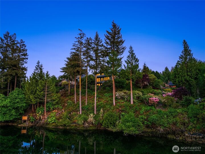 Property Photo:  88  Driftwood Court  WA 98365 