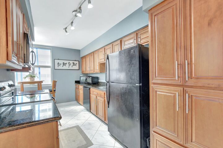 Property Photo:  1180 S Ocean Boulevard 2E  FL 33432 