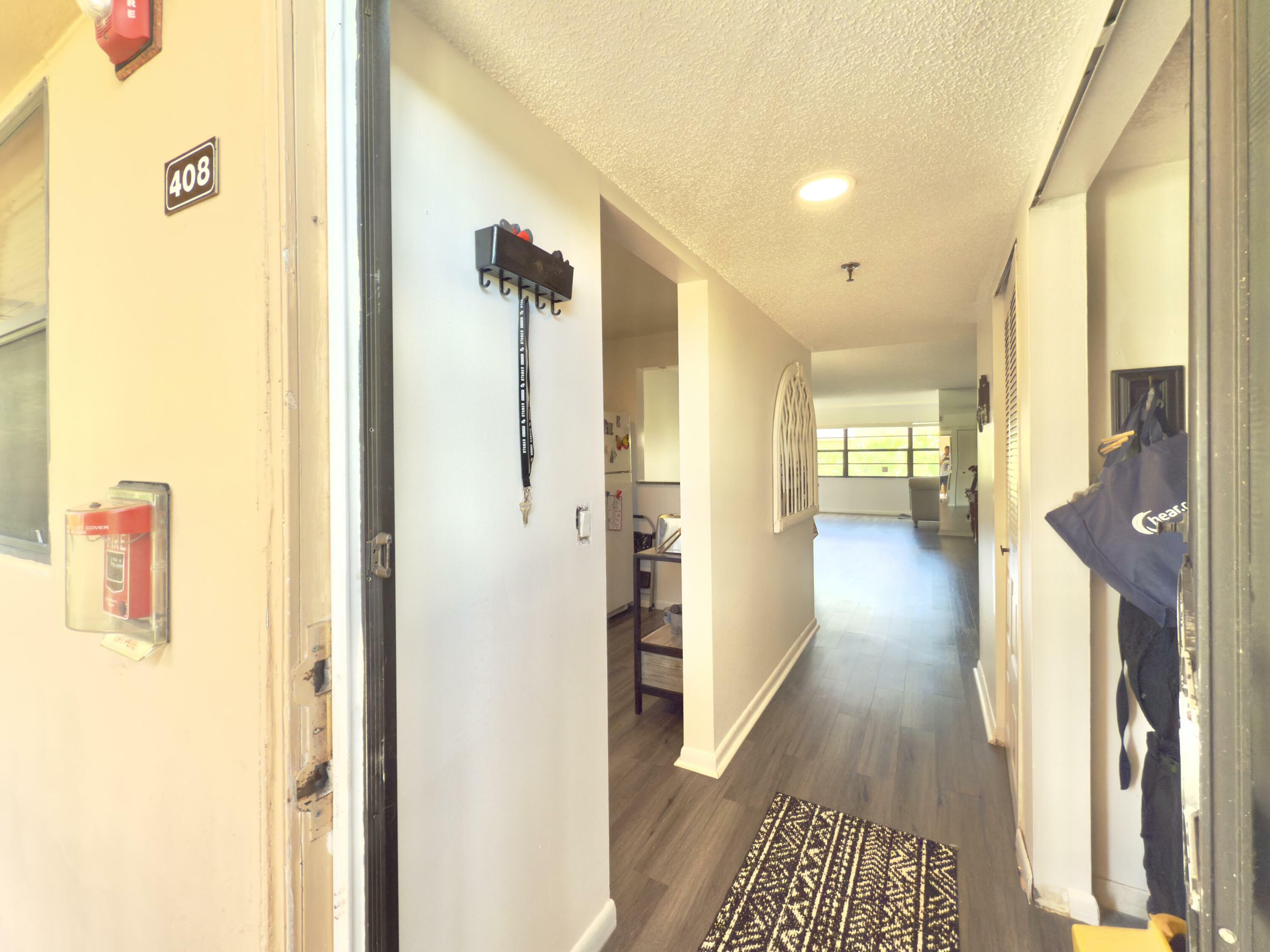 Property Photo: 4700 Lucerne Lakes Boulevard 408 FL 33467