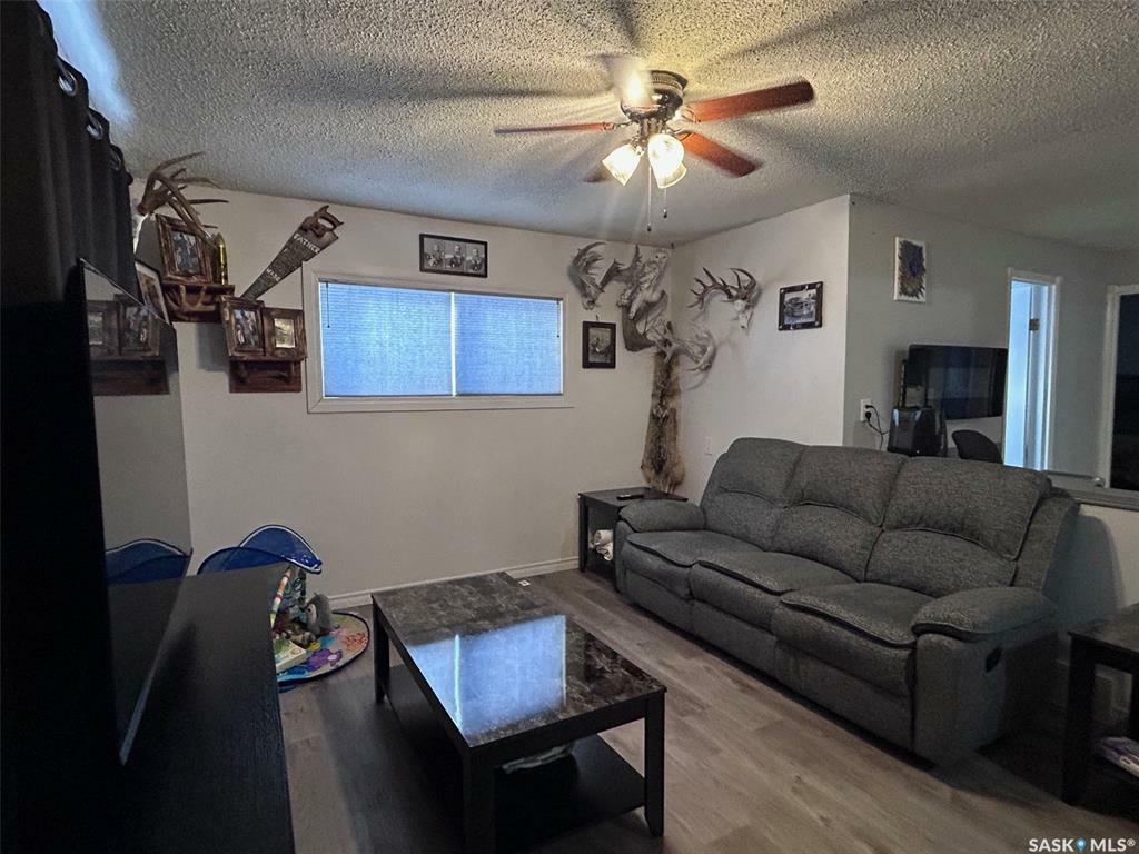 Photo de la propriété: 220 2nd Avenue W SK S0M 2J0