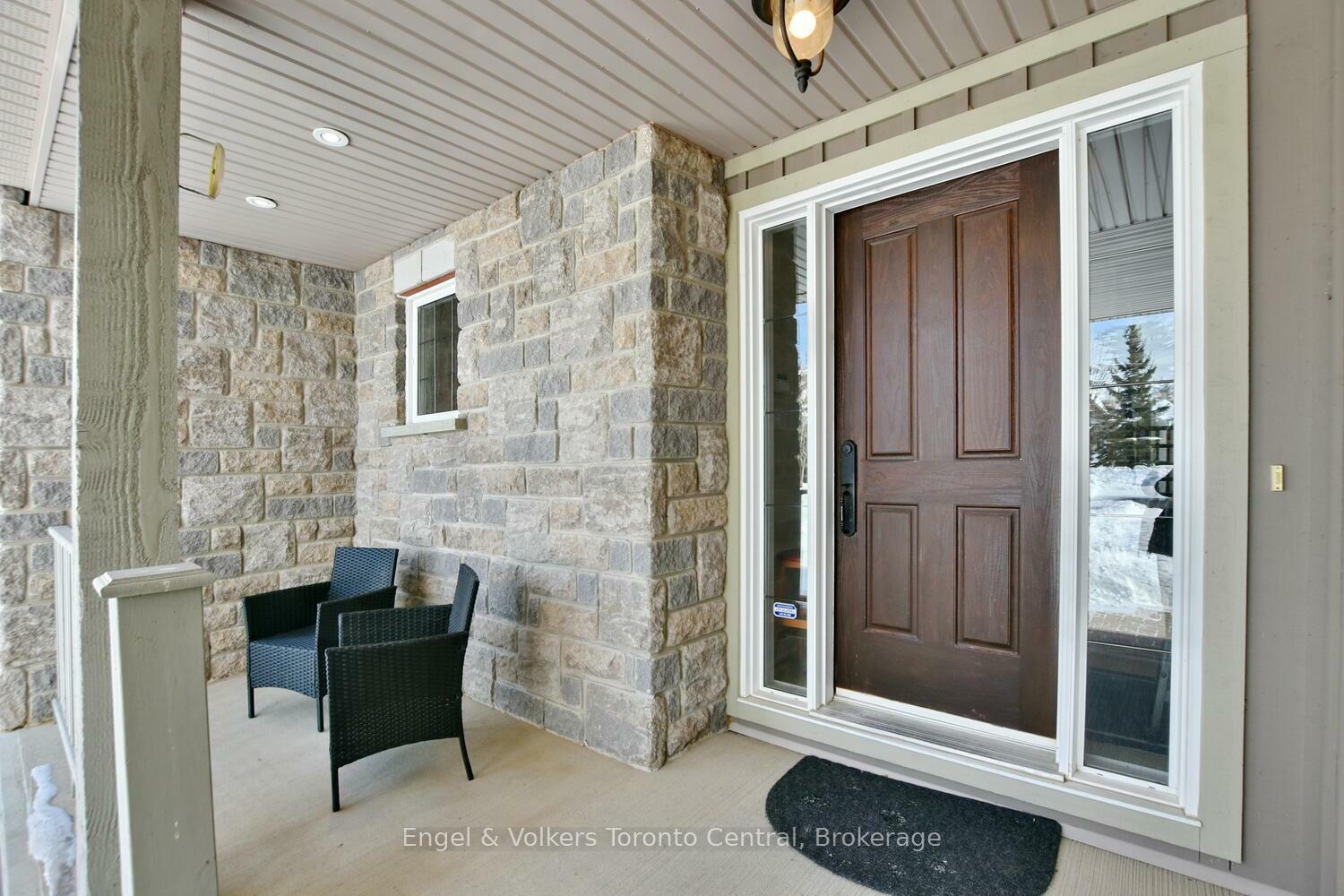 Property Photo: 47 Meadowbrook Lane ON N0H 2P0