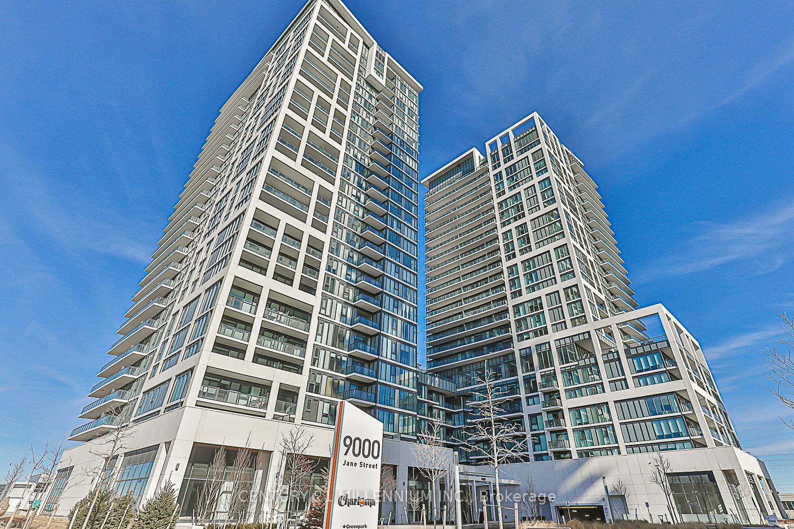 Property Photo:  9000 Jane St 1125  ON L4K 0M6 