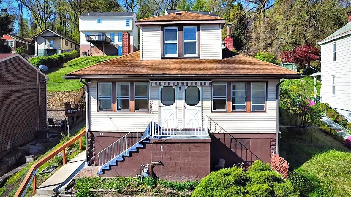 Property Photo: 138 Rockwood Ave PA 15221