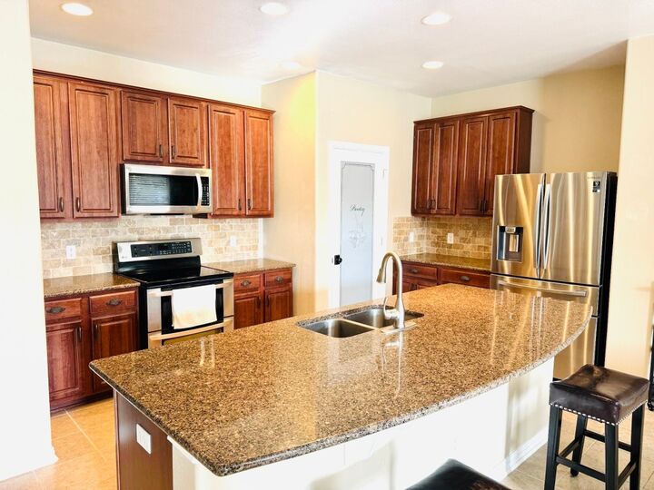 13321 Indian Oak Bend  Manor TX 78653 photo