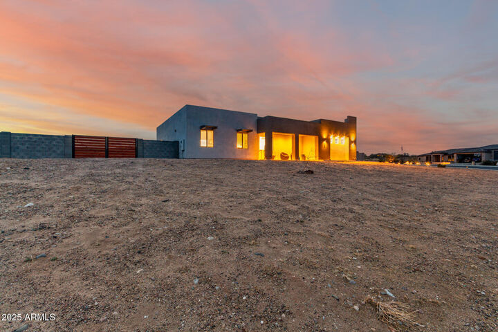 Property Photo:  935 Calle Azul --  AZ 85390 