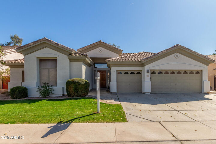 Property Photo: 3751 S Vista Place AZ 85248
