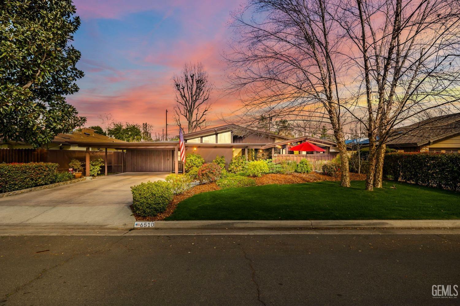 Property Photo:  6510 Mount Rainier Drive  CA 93309 