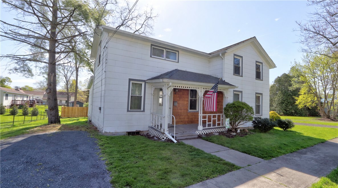 Property Photo:  34 Chestnut Street  NY 13165 