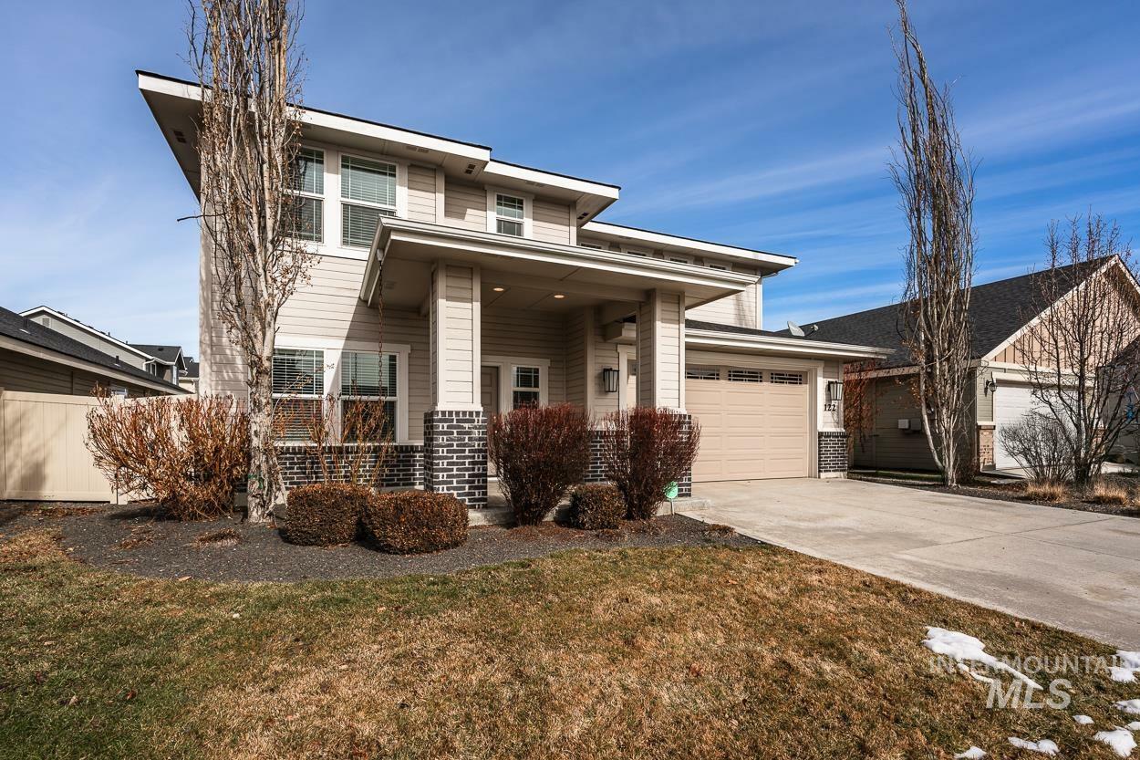 Property Photo:  122 W Yosemite St  ID 83646-6784 