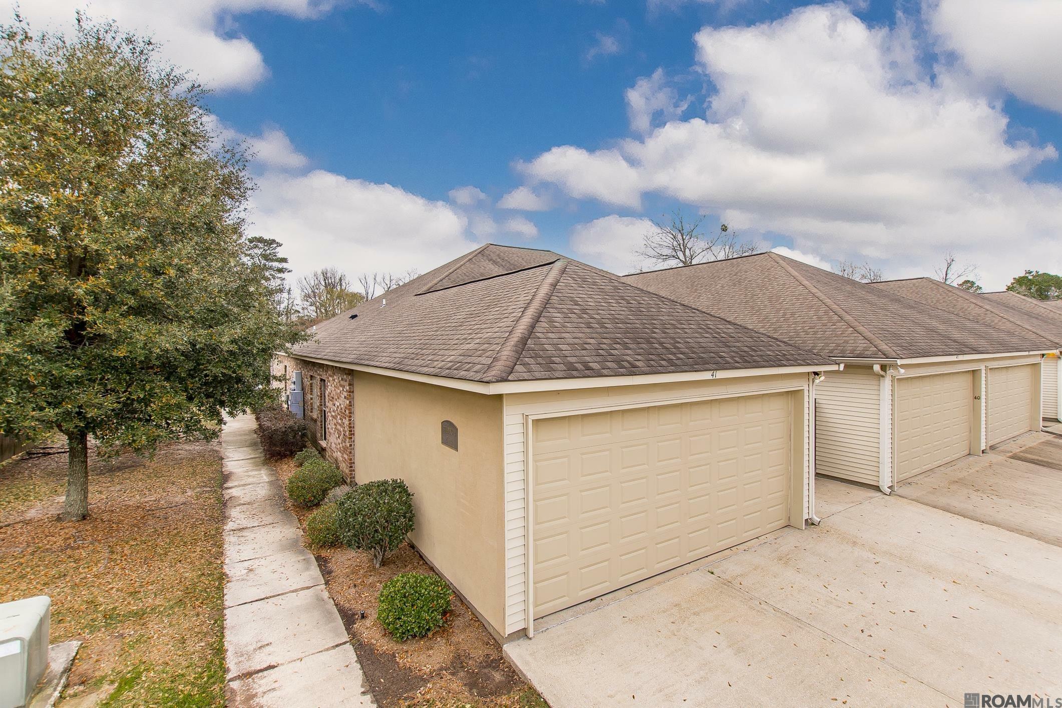 Property Photo: 11510 Southfork Ave #41 LA 70816