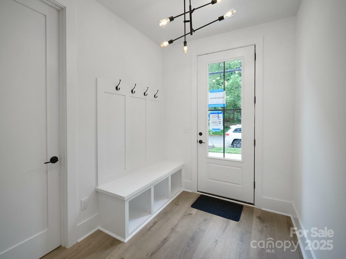 Property Photo:  2534 Park Rose Lane 11  NC 28204 