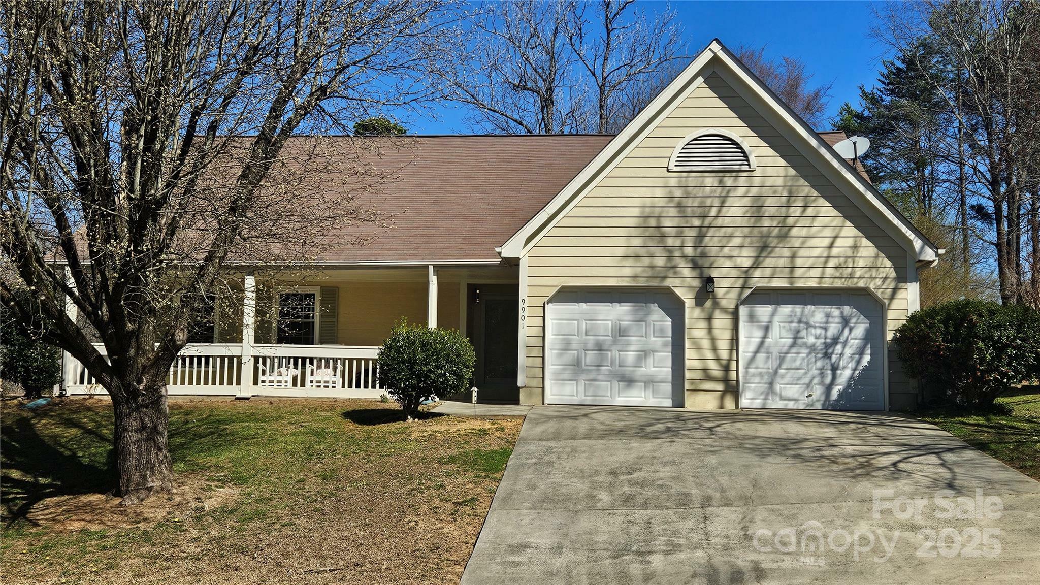 Property Photo:  9901 Fairlea Drive  NC 28269 