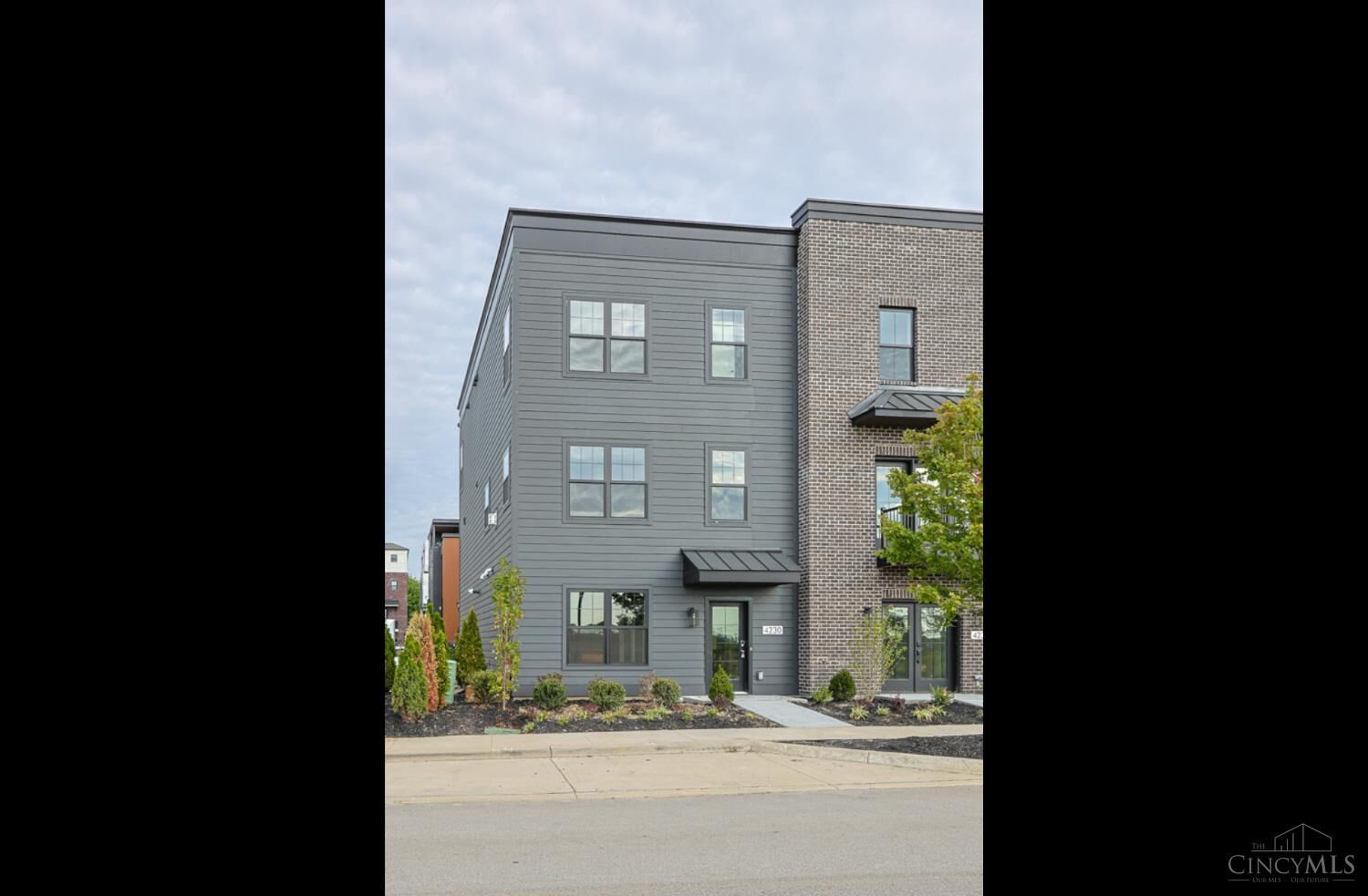 Property Photo: 4230 Parkview Drive OH 45242