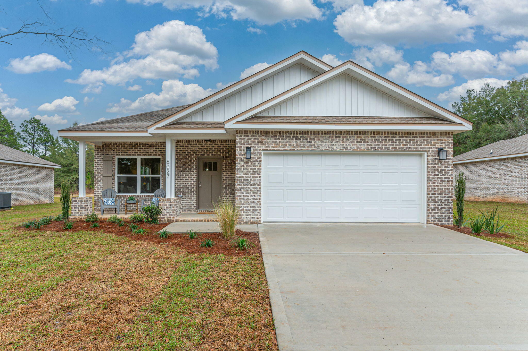 Property Photo: 6027 Sand Hill Road FL 32539