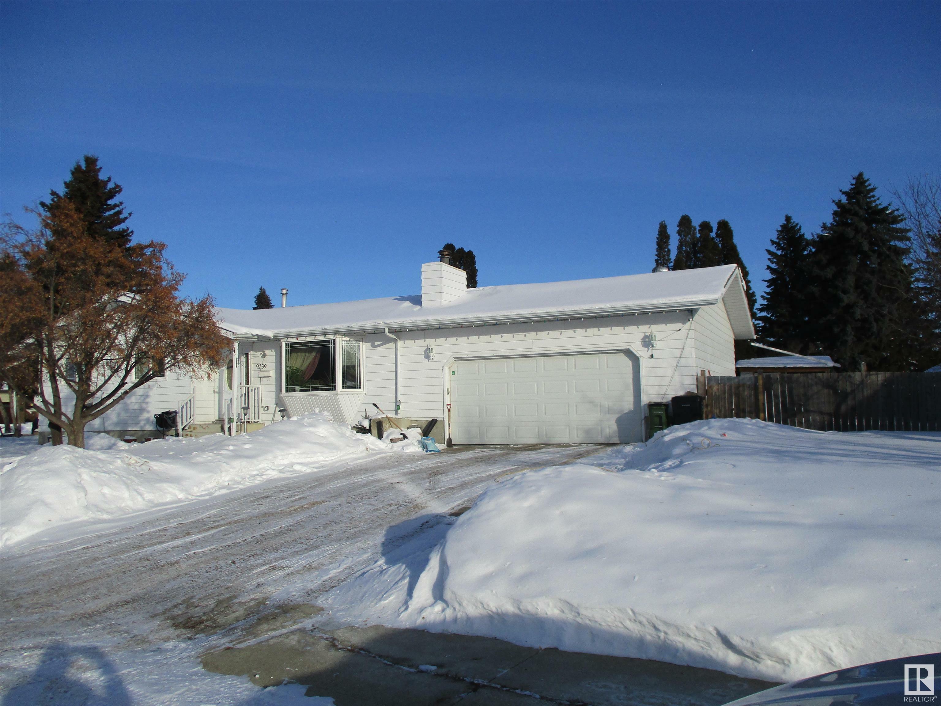 9239 186 Street NW  Edmonton AB T5T 1W8 photo