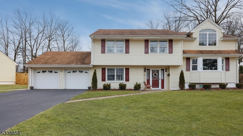 Property Photo:  36 Summit Ct  NJ 07090 