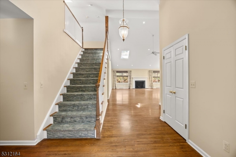 Property Photo:  32 Hunters Cir  NJ 08833 