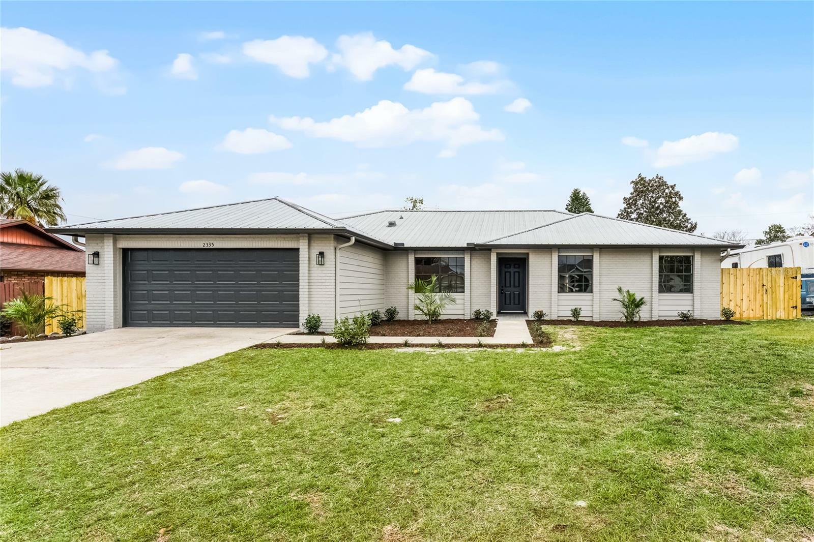 Property Photo: 2335 Montano Street FL 32738