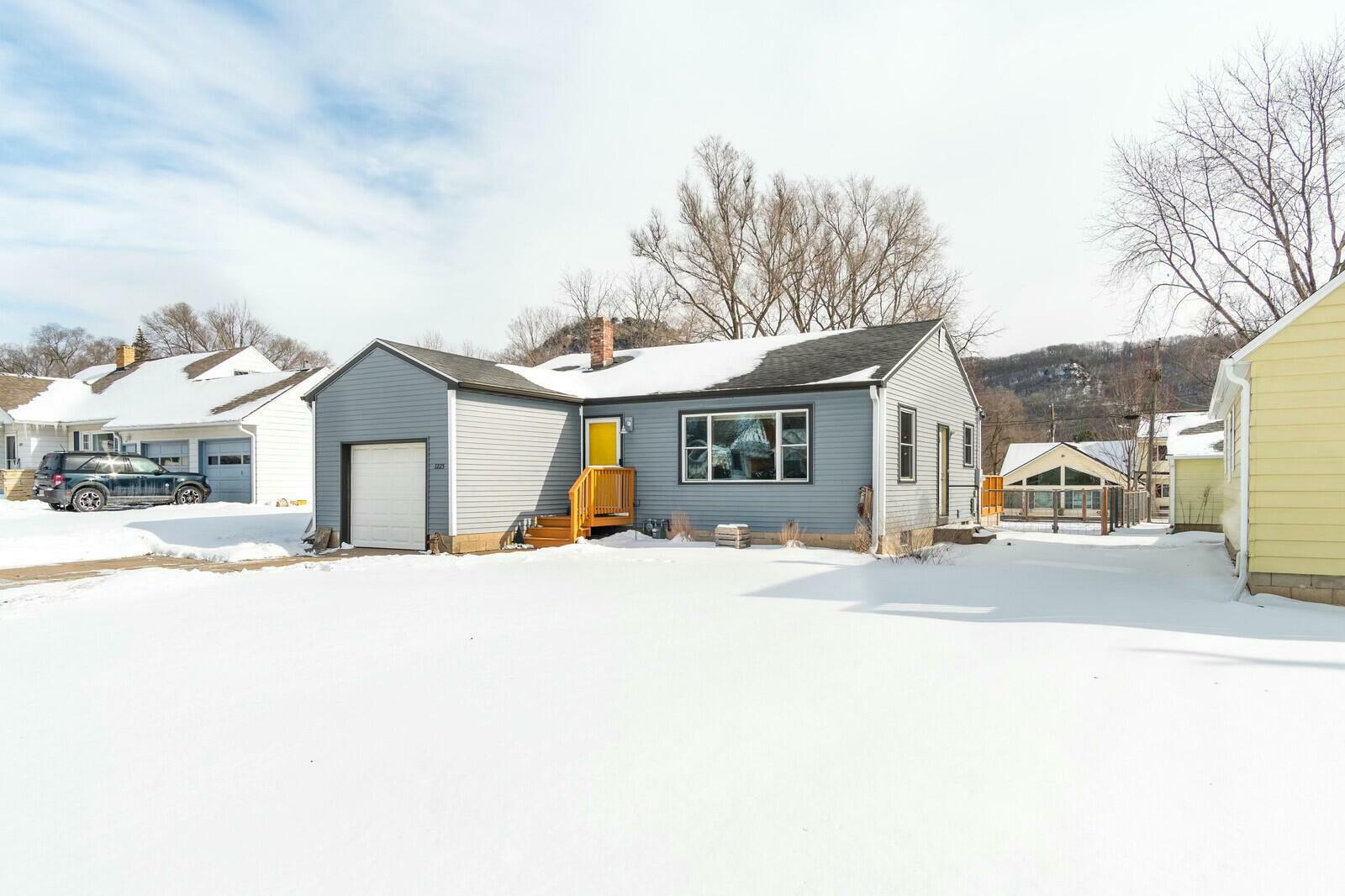 Property Photo:  1225 26th St  WI 54601 