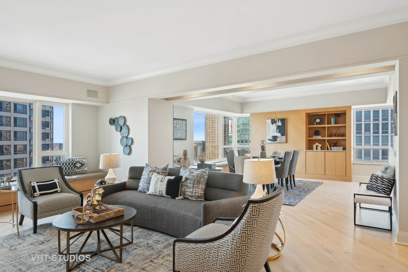Property Photo: 800 N Michigan Avenue 3703 IL 60611