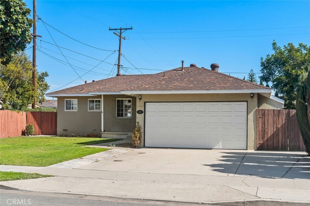 Property Photo:  250 N Evergreen Street  CA 92805 