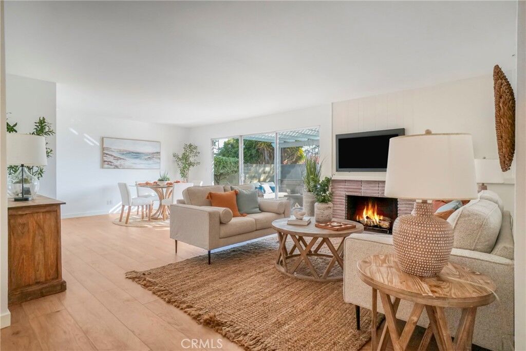 Property Photo: 27922 Alvarez Drive CA 90275