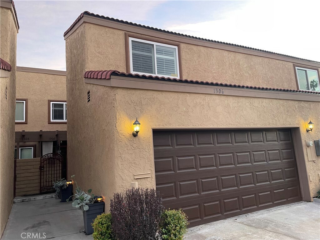 Property Photo:  1306 Vista Grande 35  CA 92835 