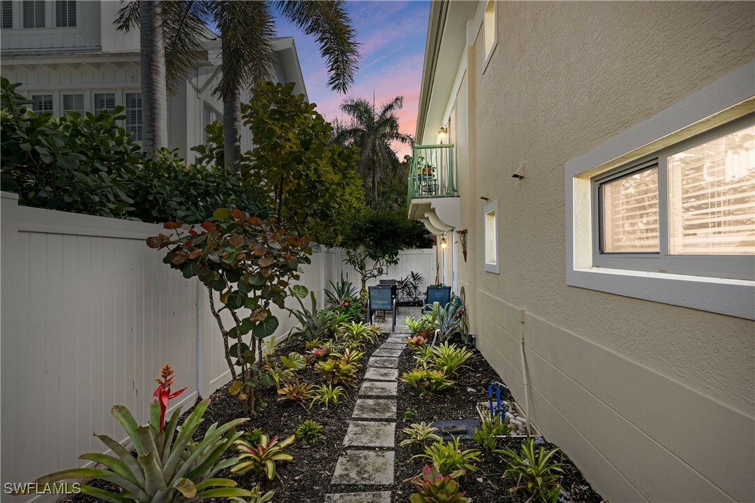 Property Photo:  445 3rd Avenue S 102  FL 34102 