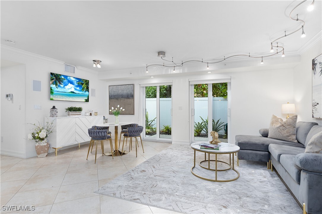 Property Photo: 445 3rd Avenue S 102 FL 34102