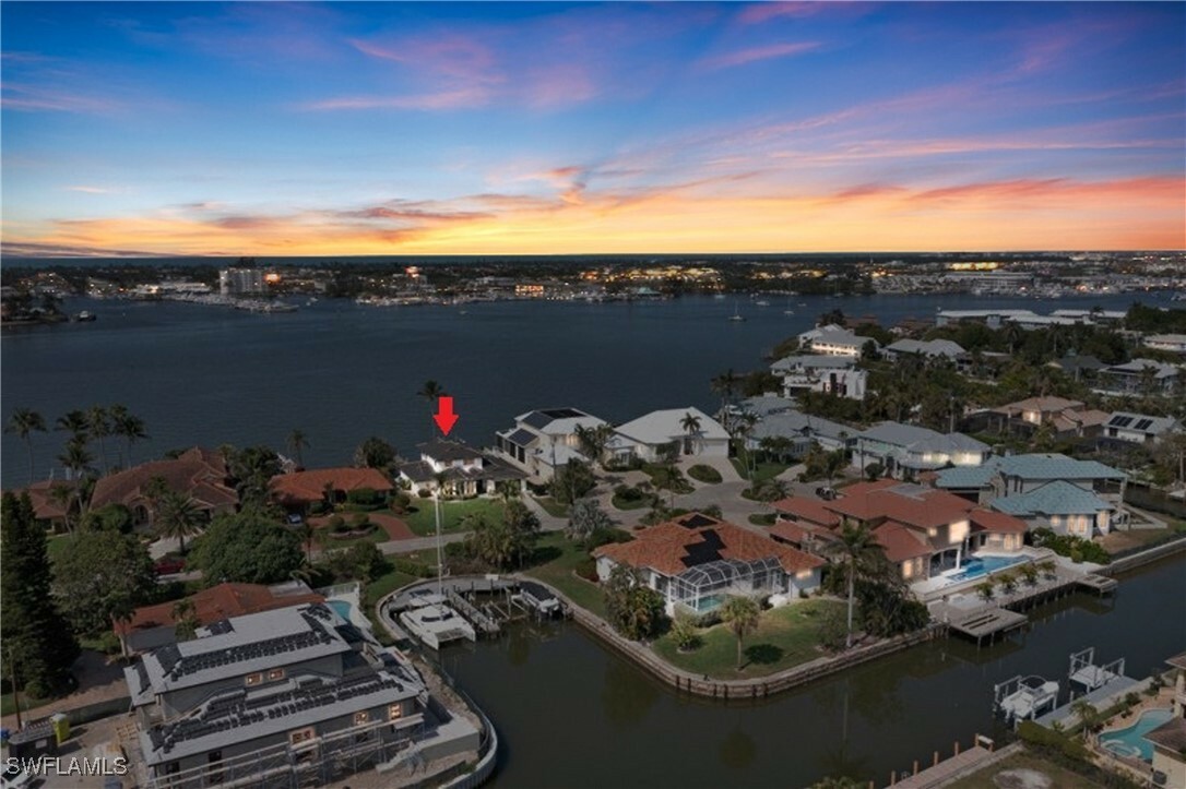 Property Photo:  1535 Dolphin Lane  FL 34102 