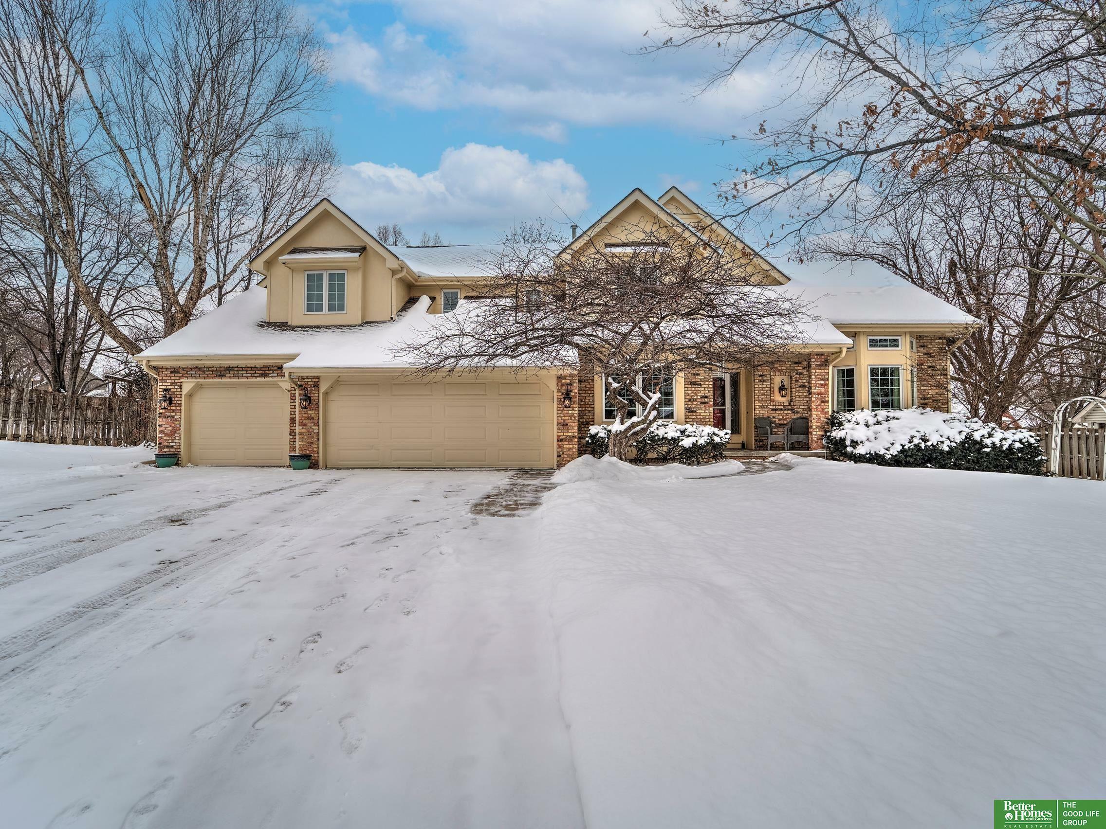 Property Photo:  16112 Ontario Circle  NE 68130 