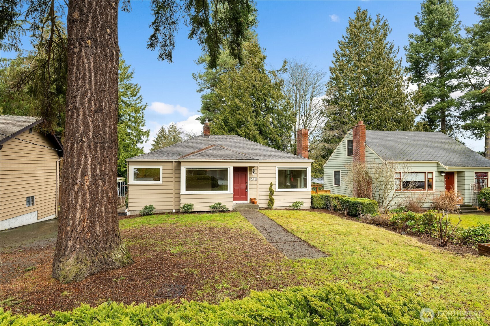 Property Photo:  1218 NE 103rd Street  WA 98125 