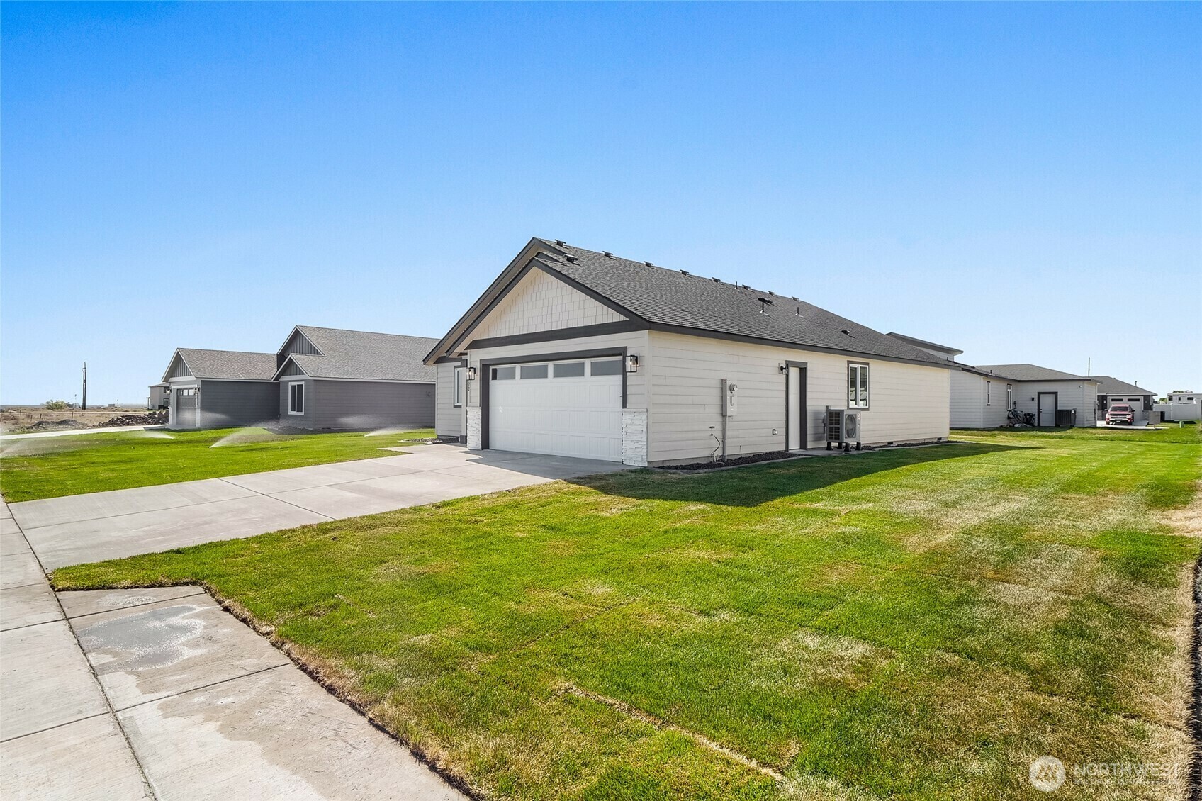 Property Photo: 1122 8th Avenue NE WA 98823