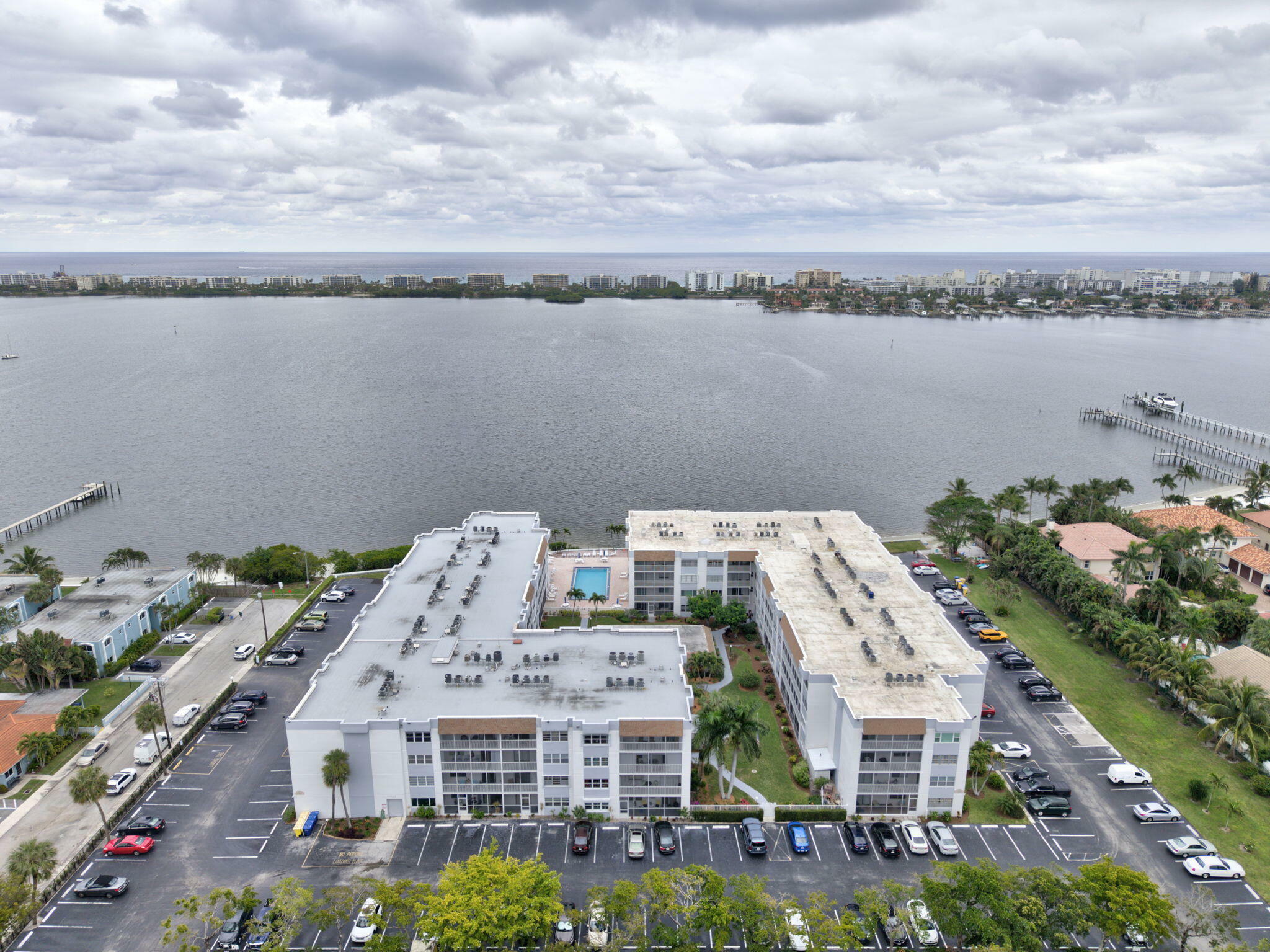 Property Photo:  1516 S Lakeside Drive 307  FL 33460 