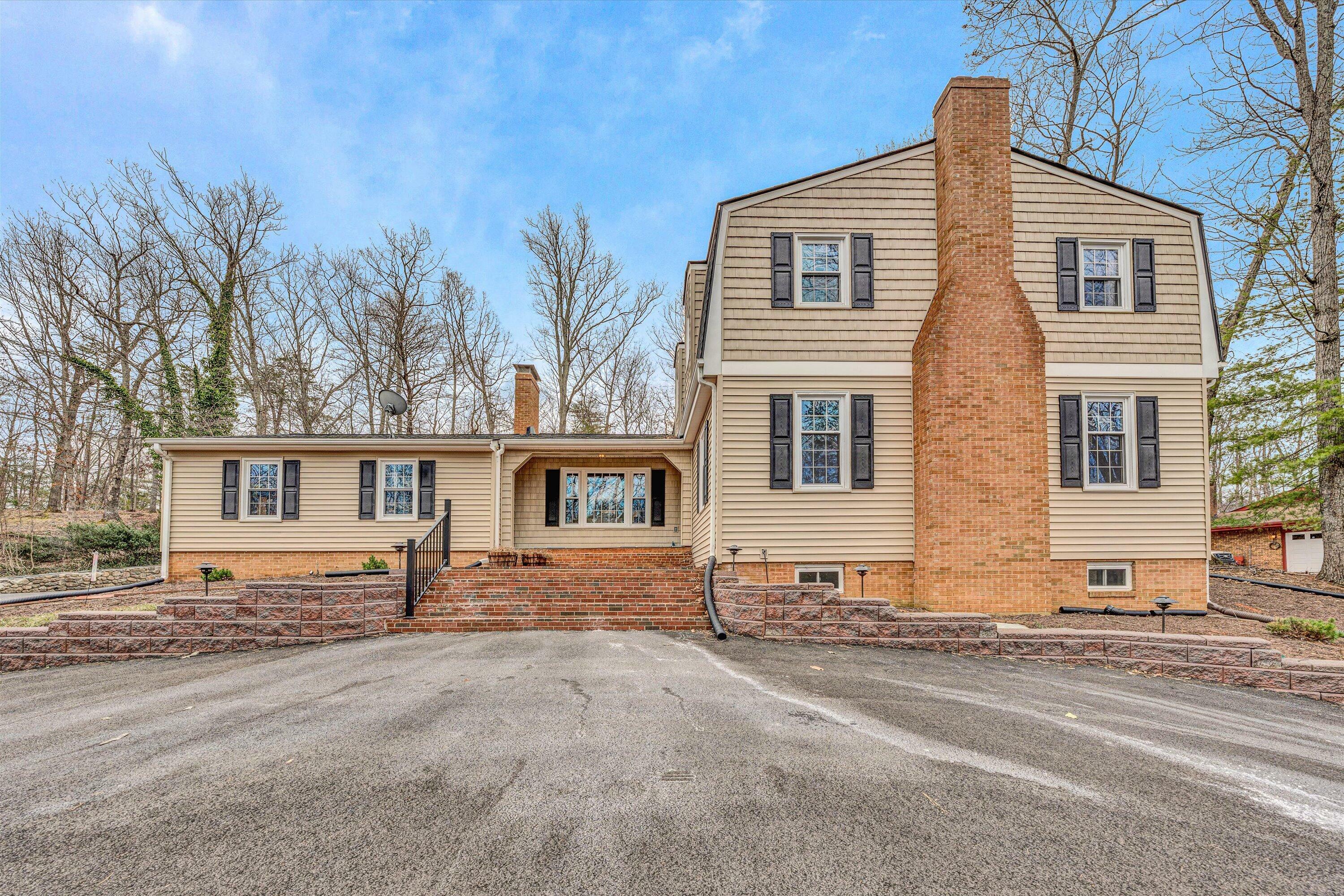 Property Photo: 4937 Greenlee Rd SW VA 24018