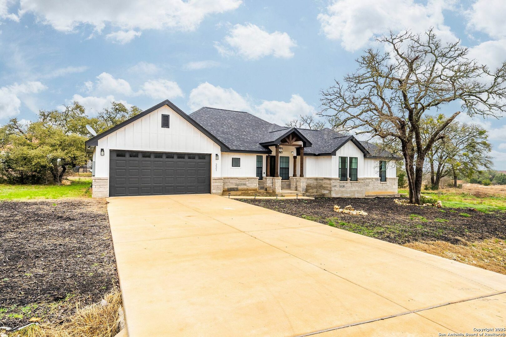 Property Photo:  221 George Dolson  TX 78606 