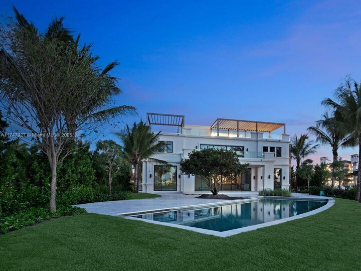 Property Photo: 1007 Links Dr FL 33109