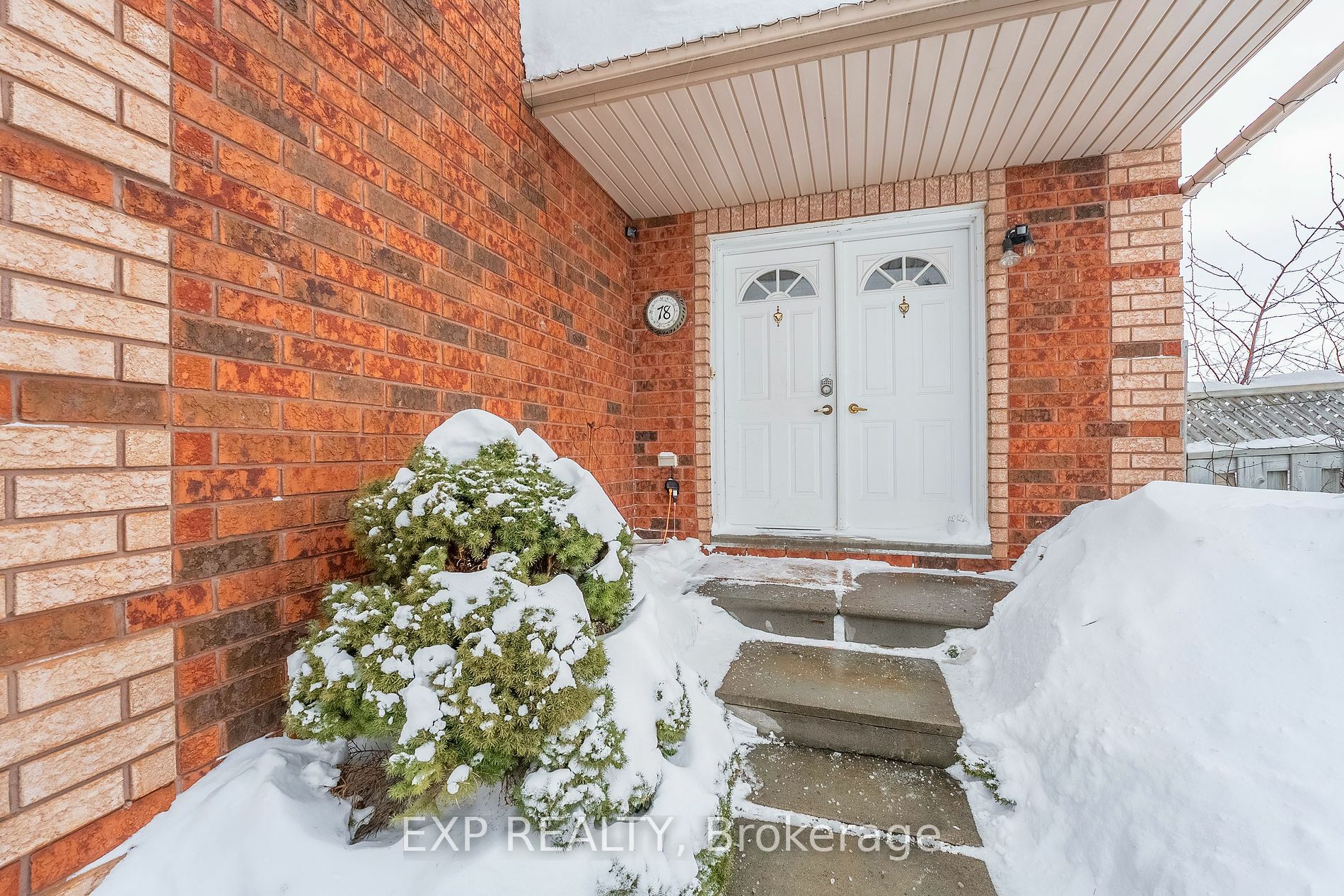 Property Photo:  78 Clute Cres  ON L4N 8S6 