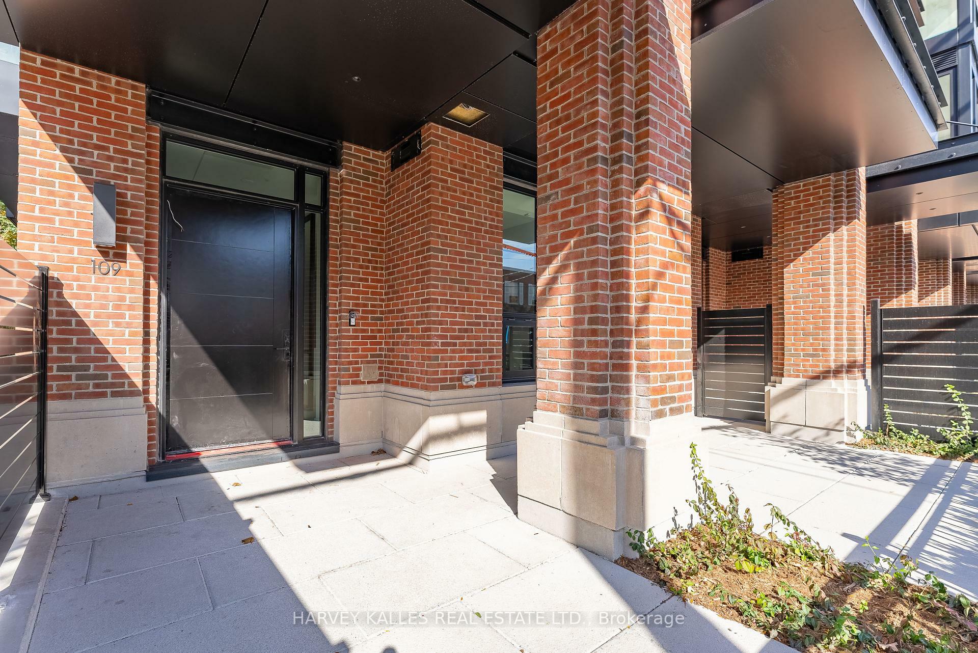 Property Photo: 36 Birch Avenue 109 ON M4V 0B5