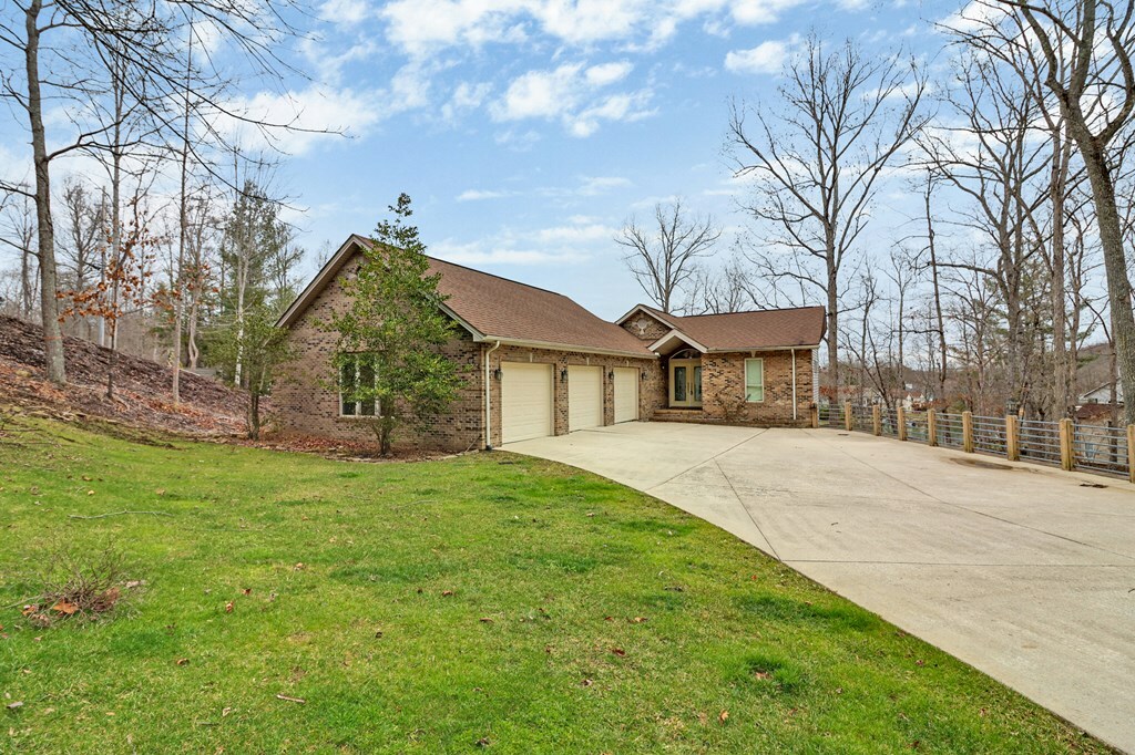 Property Photo:  164 Lynhurst Drive  TN 38558 