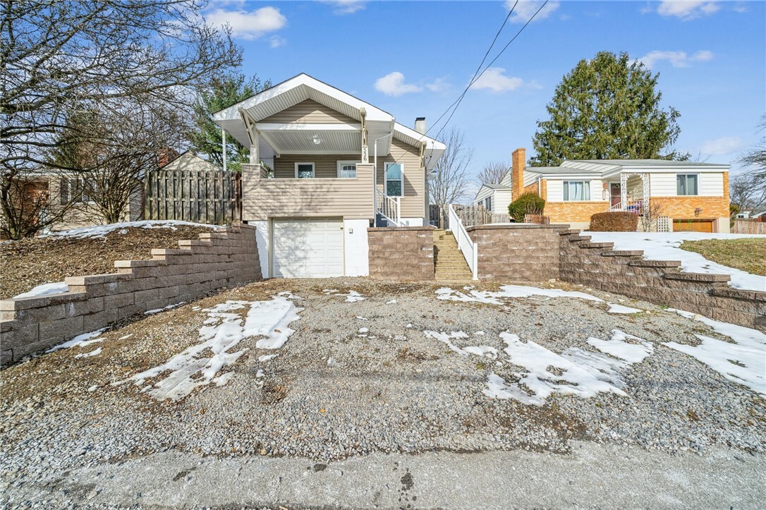 Property Photo:  336 Lee Ave  PA 15237 