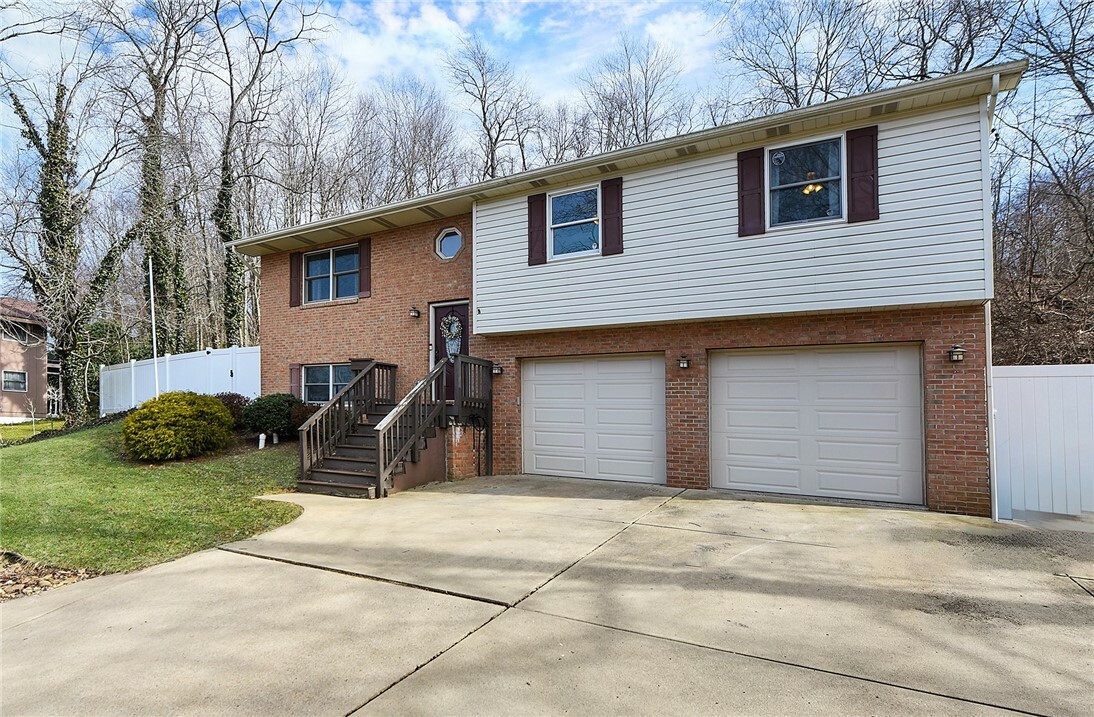 Property Photo:  153 Edgewater Drive  PA 15061 