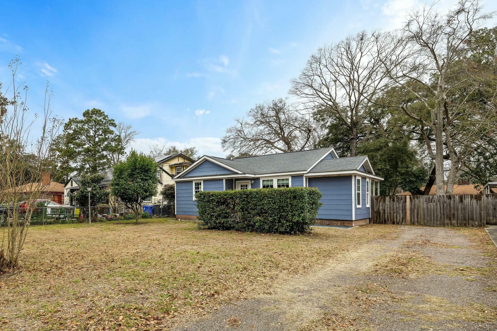 Property Photo:  1426 Bexley Street  SC 29405 