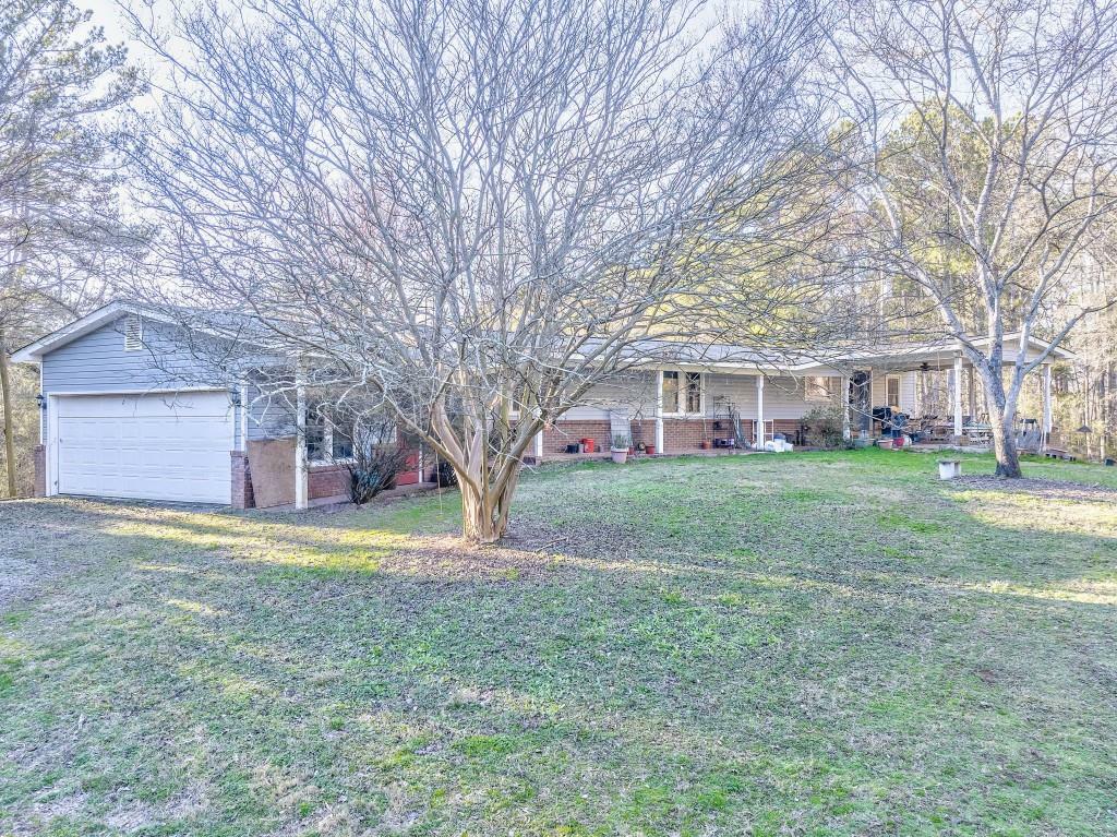 Property Photo: 374 Creek Ridge Drive GA 30139
