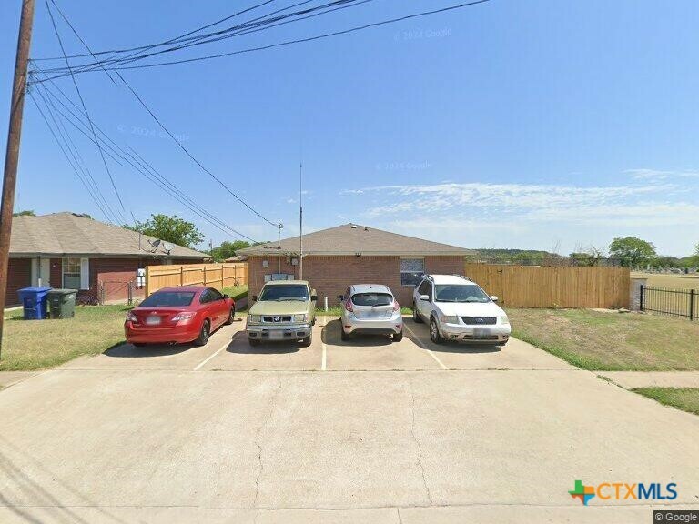 Property Photo:  313 E Avenue A B  TX 76522 