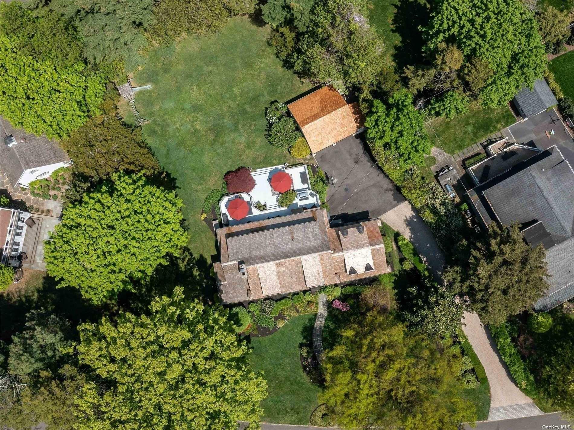 Photo de la propriété: 19 Woodland Drive NY 11030